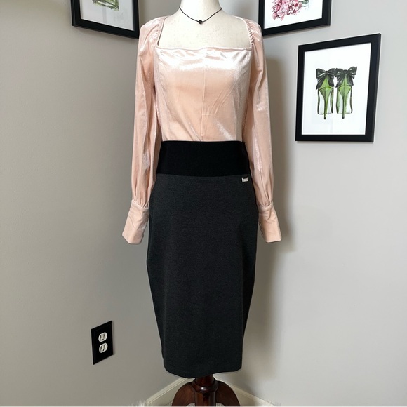 ❤️ NWOT. Calvin Klein Midi Bodycon Skirt. - Picture 1 of 14